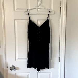 Black romper size XL